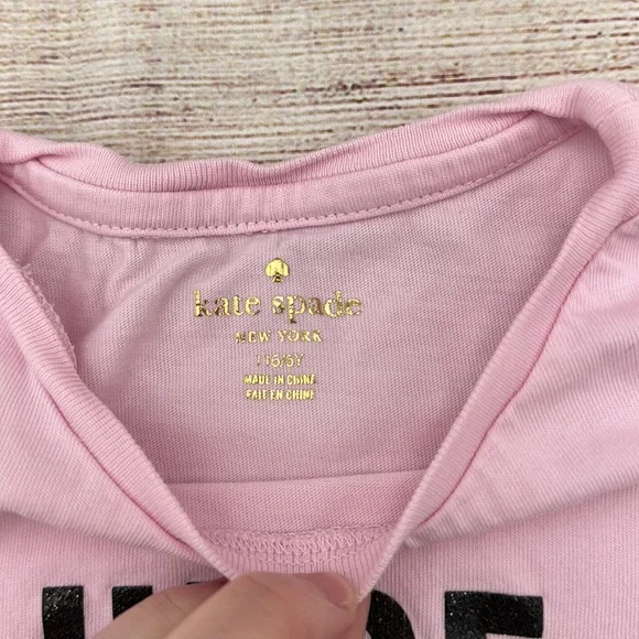 Kate Spade ♠️ Pink Here Comes Trouble Girls T-Shirt Size 5 - Picture 3 of 5